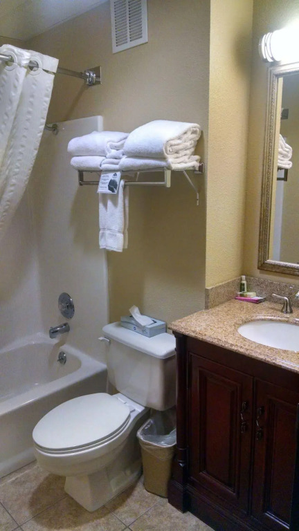 Barrington Hotel & Suites