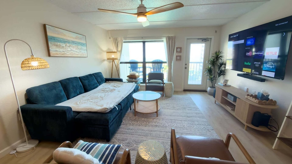 Saida 3603 - 6 Floor Gulf-front Remodel - Sleeps 8 2 Bedroom Apts