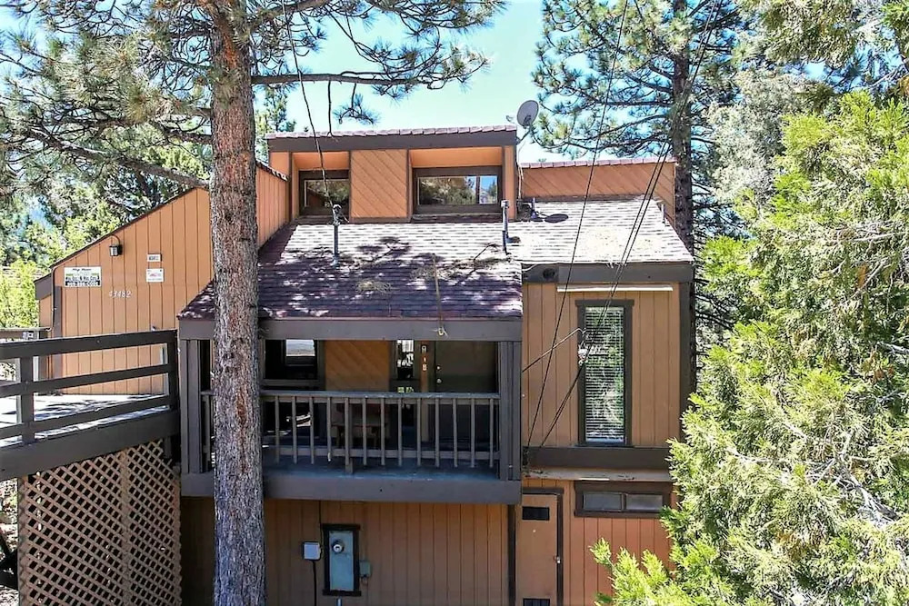 Crazy Bear Lookout-1778 by Big Bear Vacations