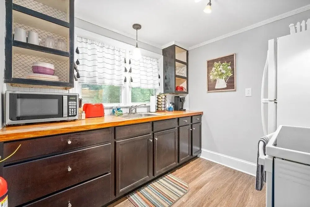 1BD 102 Madison Ter