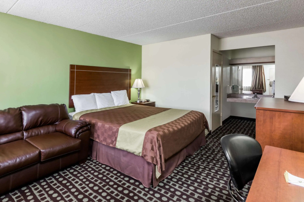 Days Inn by Wyndham Midland
