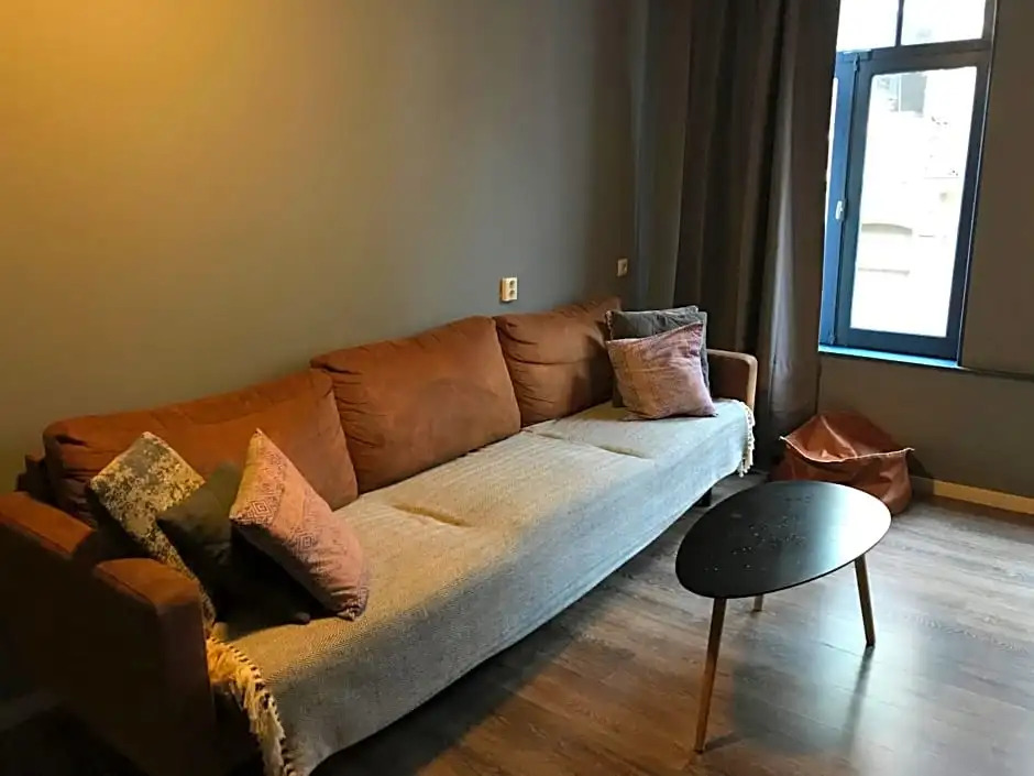 7B&B