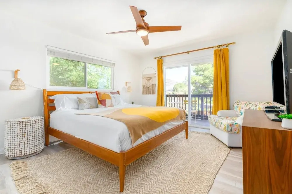 Indigo Sky Oasis - Pool & Hot Tub 4 Bedroom Home