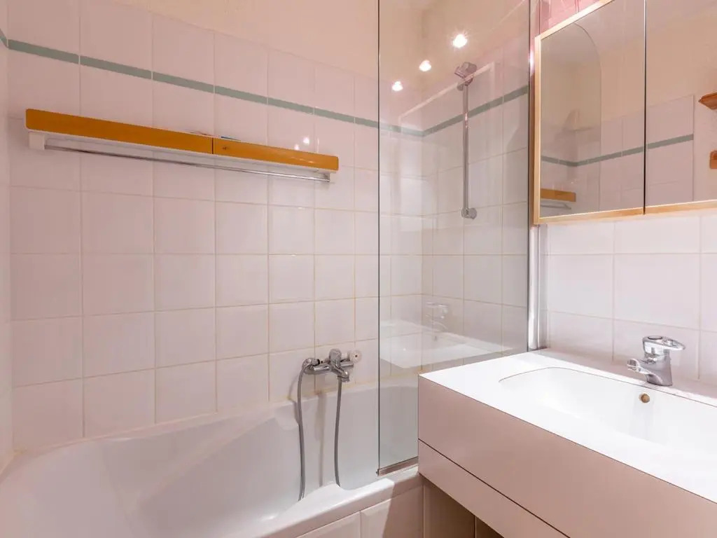 Appartement Les Allues-Méribel, 2 pièces, 6 personnes - FR-1-355-50