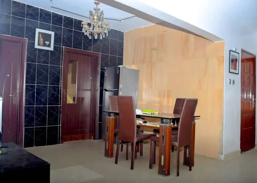 Inviting 2-bed Apartment in Lagos -canal Views
