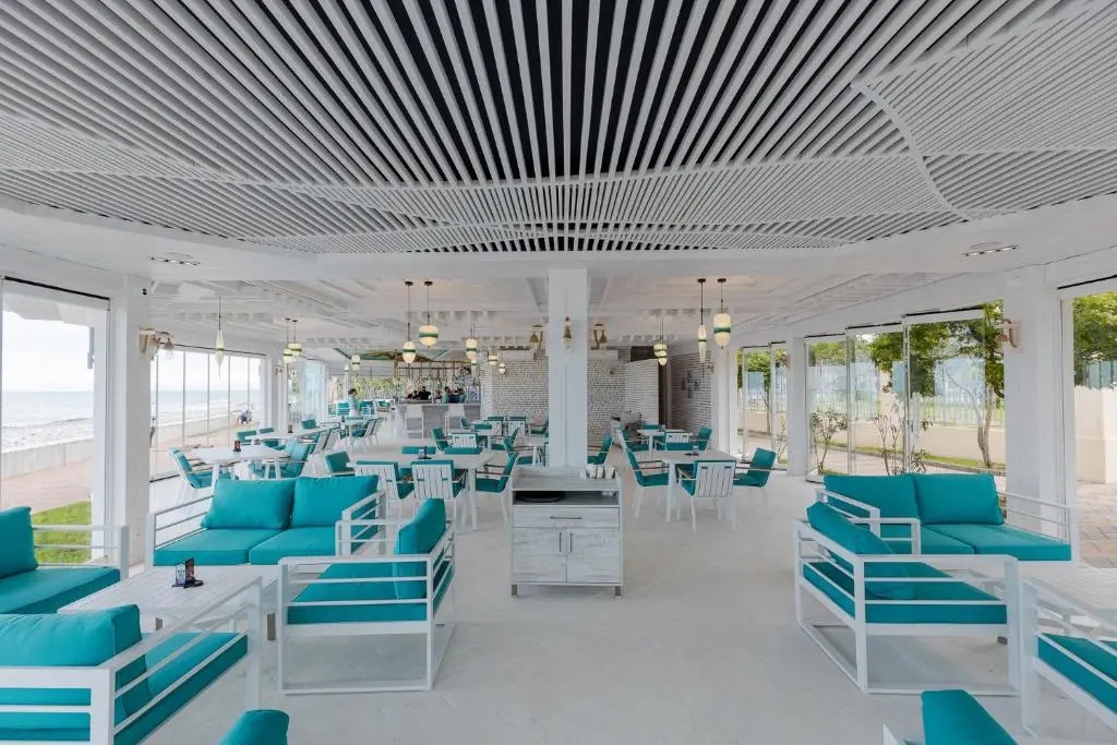 Dreamland Oasis apartments