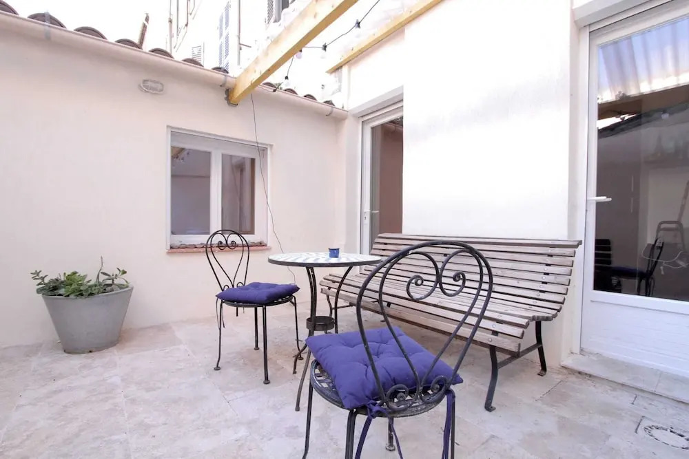 Quiet Apartment of 38m2 Bright with Pretty Terrace
