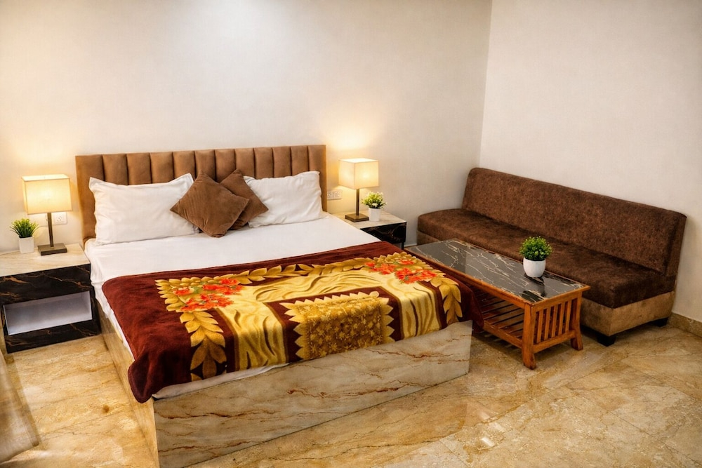 Satyam Guest House