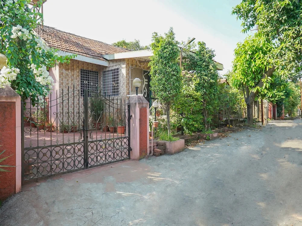 OYO 23092 Home Peaceful 2BHK Lonavala