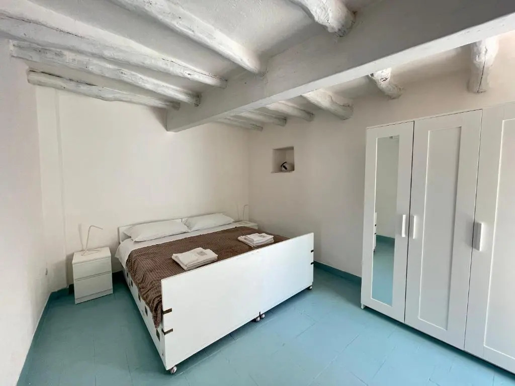 Villa Pomelia, Villa nel corso di Santa Marina Salina a 50 mt dal mare