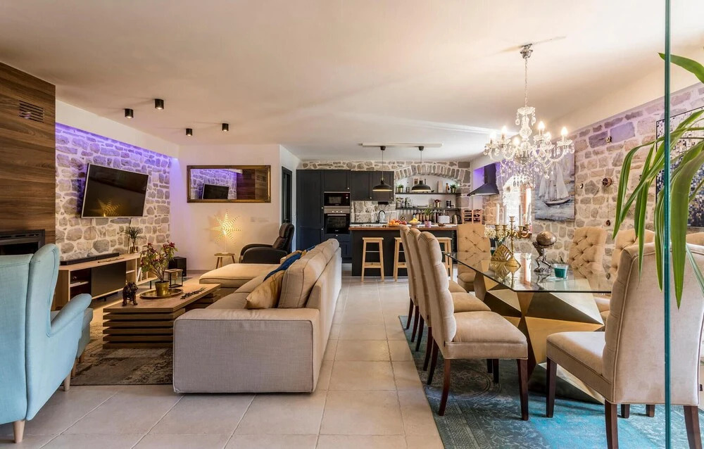 Awesome Home in Solin With 3 Bedrooms, Wifi and Outdoor Swimming Pool