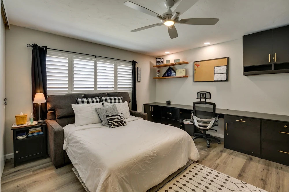 Beautiful San Diego Retreat w/ Community Pool!