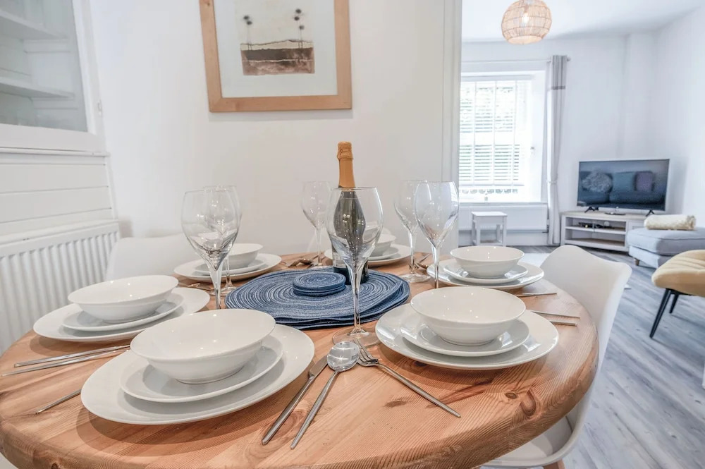 Canol Y Bryn - 3 Bedroom Holiday Home - Tenby