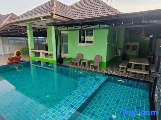 Chay Weng Pool Villa sattahip