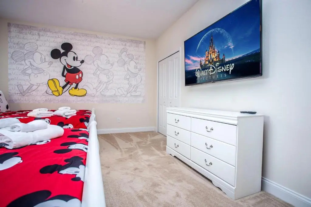 Fabulous Vacation Home w Screened Pool Close To Disney 146