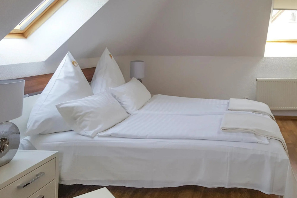 Large, comfortable holiday villa, private garden