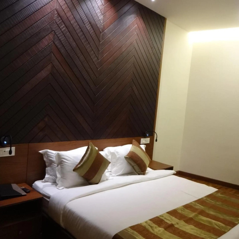 Woodies Bleisure Hotel