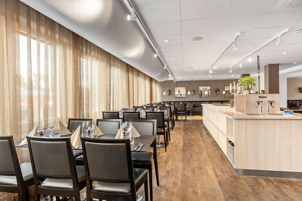 Best Western Plus Park Airport Hotel