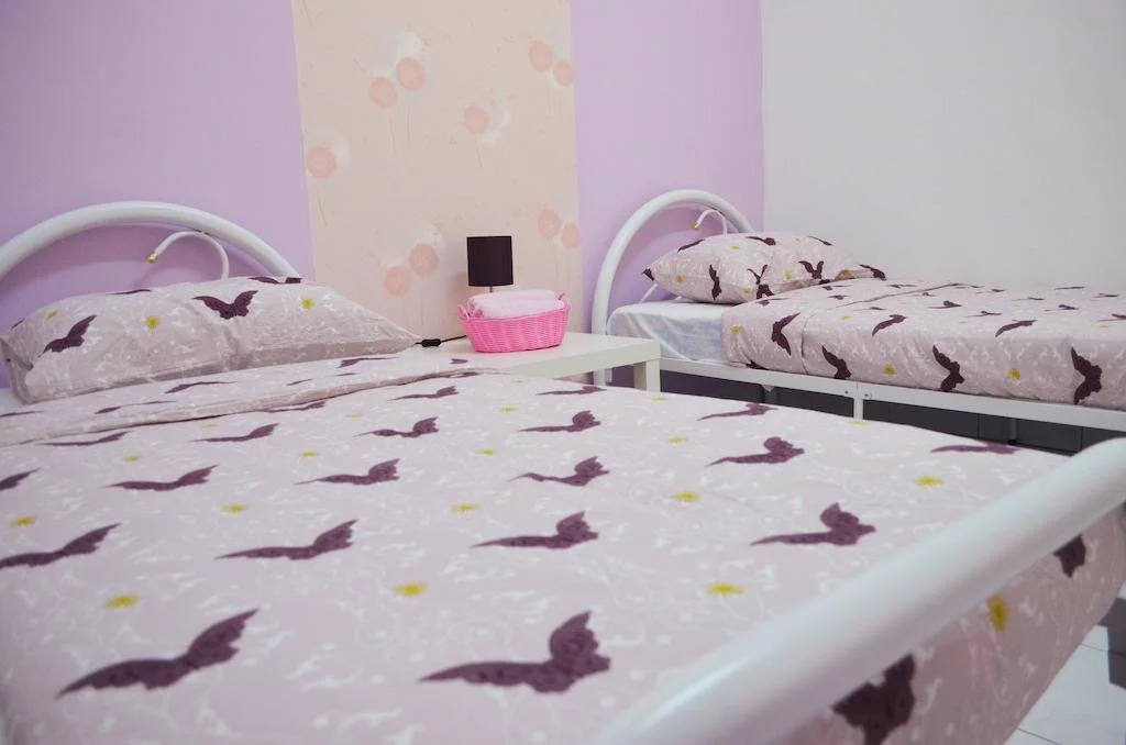 Manis-Manis Pink Lady Cottage
