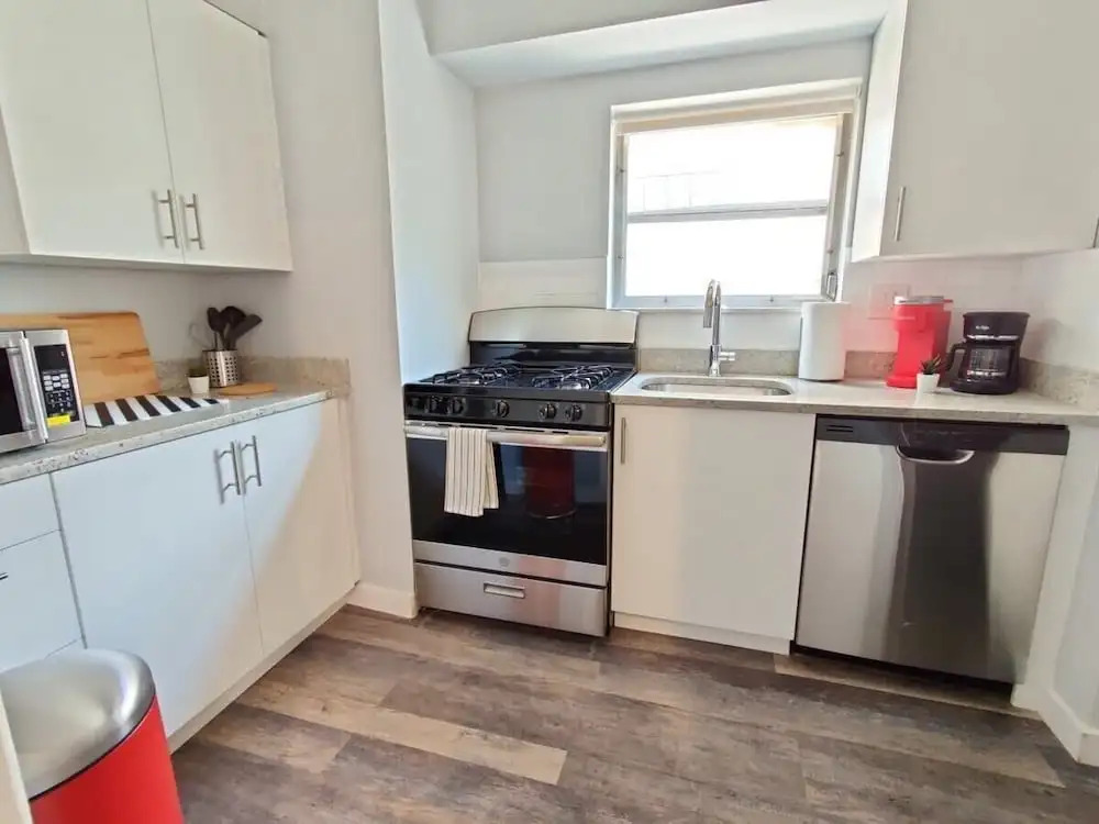 1601 Lombard