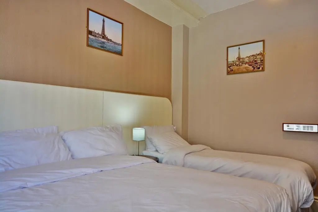 Royal Oakwell Hotel