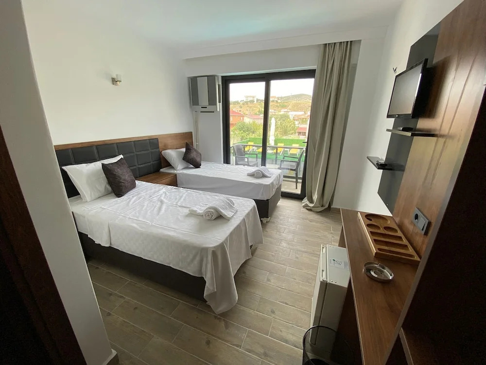 ATAŞ AQUA OTEL AVŞA