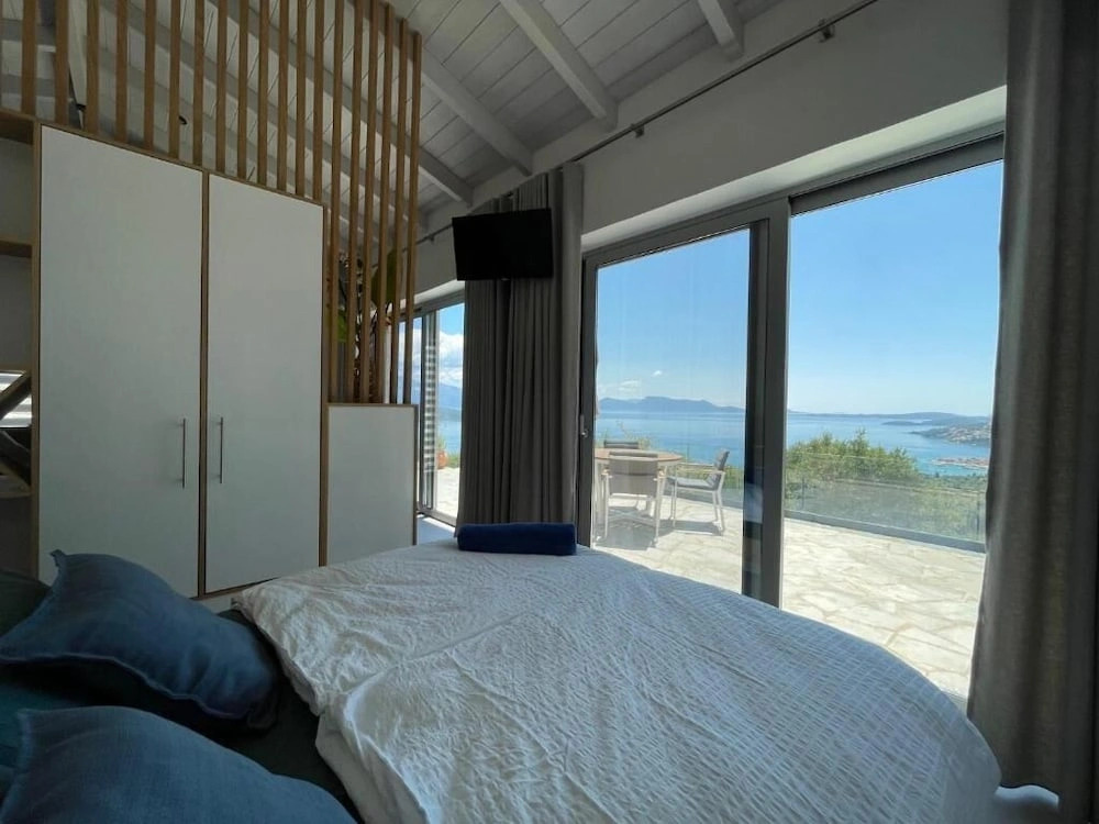 Grey Sea View Estate