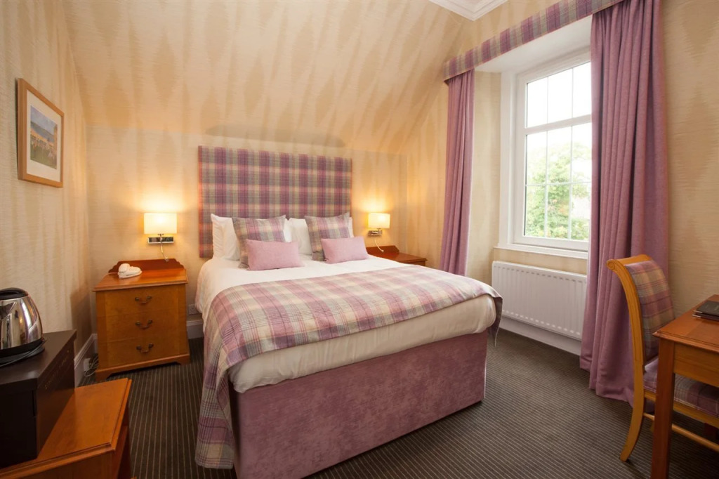 Old Manor Hotel