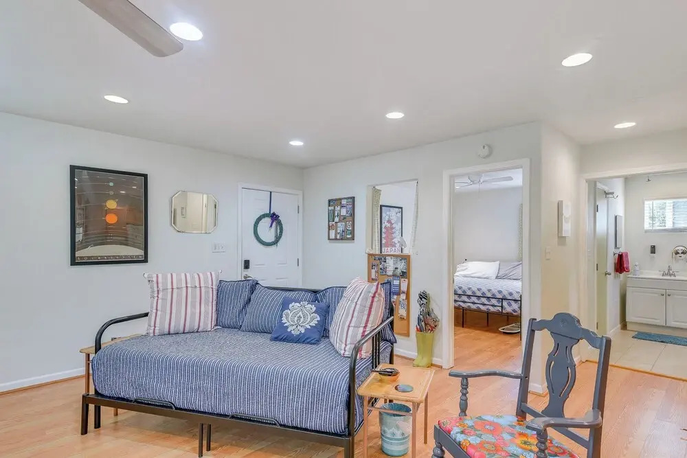 Private Beach Pass: Cozy Galveston Apartment!