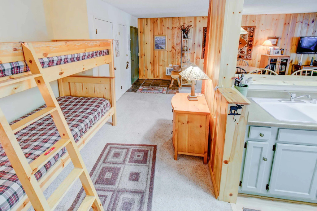 Crestview 21 - One Bedroom Condo