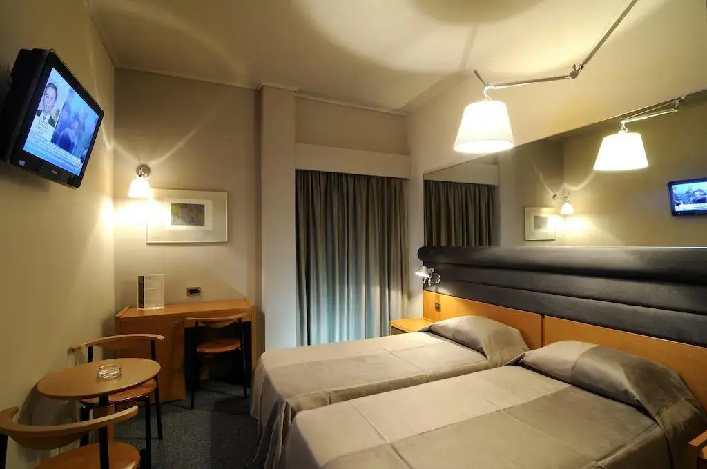 Maniatis Hotel