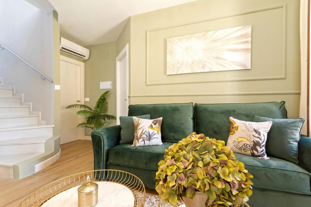 Amazing duplex with terrace in city center. Mesones III