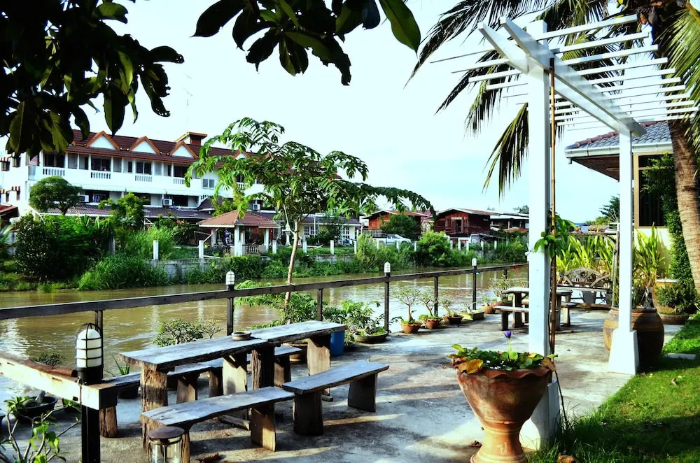 Water Front - Hostel
