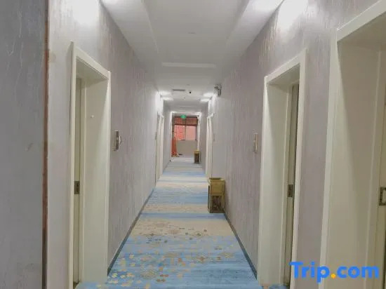 Zhoukou Erqi Express Hotel