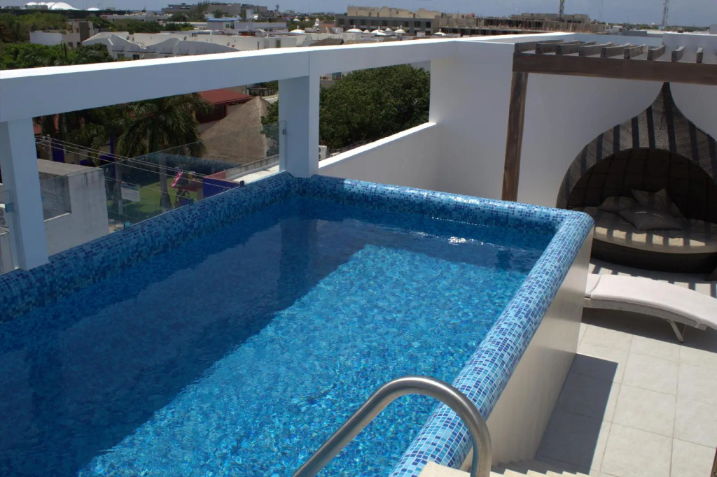 Brandnew Condo 2br Playa Del Carmen by Kvr
