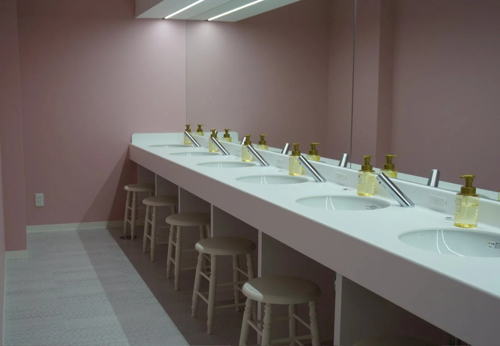 Akihabara Bay Hotel (Female Only)