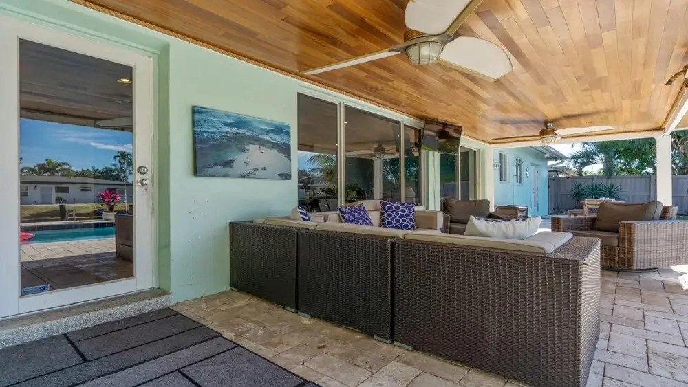 Coastal Cove - Dock Pool and Entertaining Space