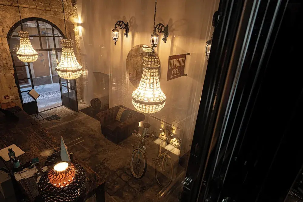 Hotel D H Lawrence