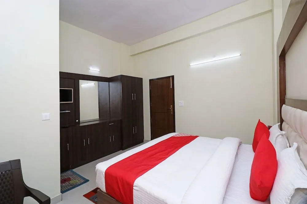 Oyo 26757 Mds Residence