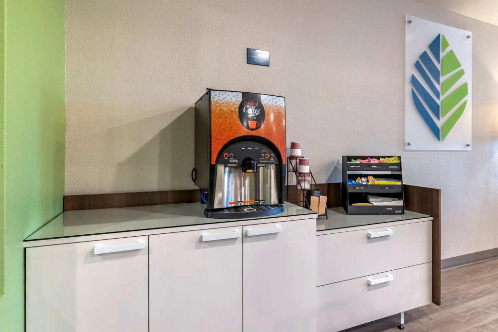 WoodSpring Suites Brunswick