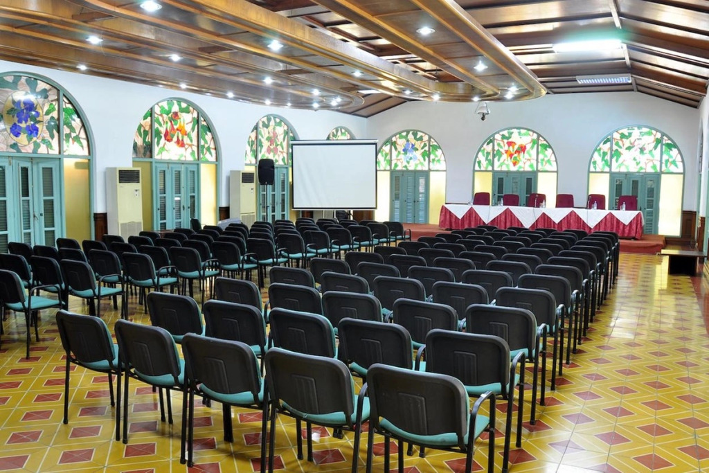 Comodoro Hotel