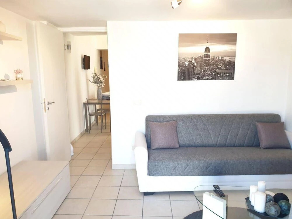 Charming 1-bed Apartment in Napoli