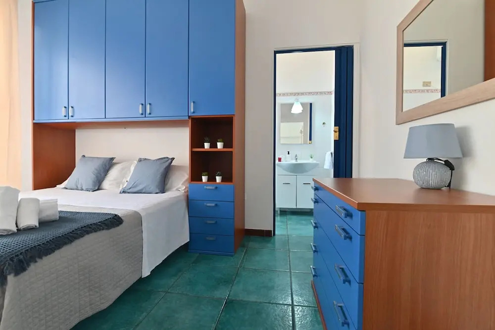 IzzHome Holiday Terrace