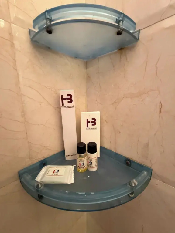 Hotel Bharat
