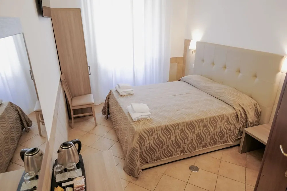 Hotel Alex Square