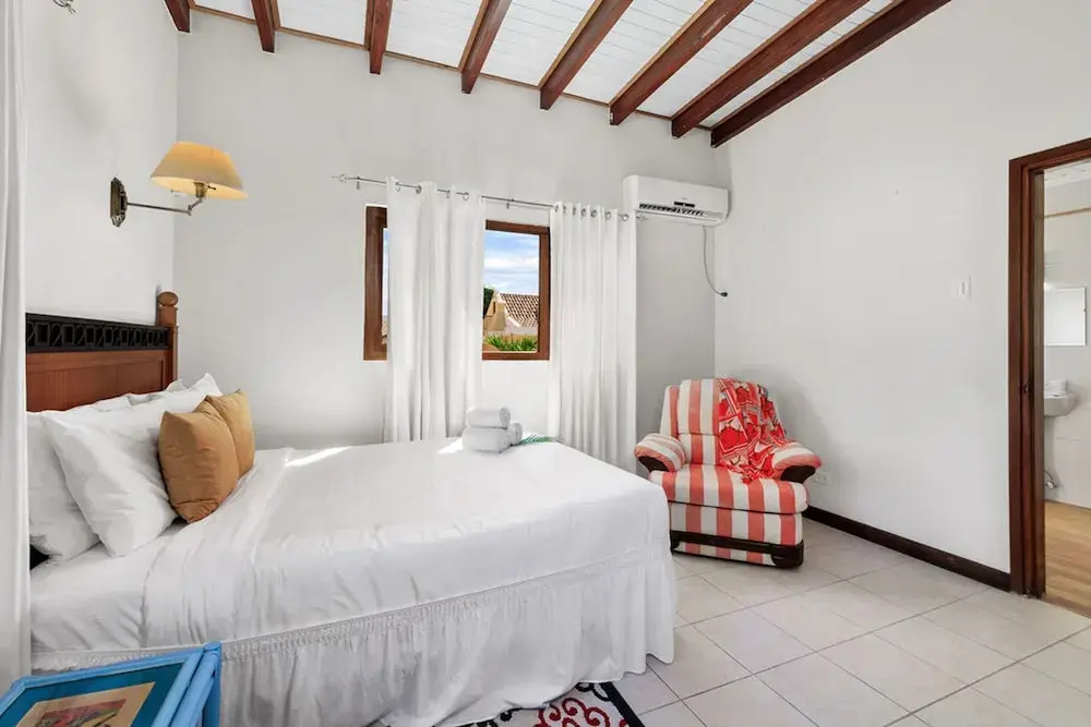 Spacious 4BR Villa Private Pool Cozy Location