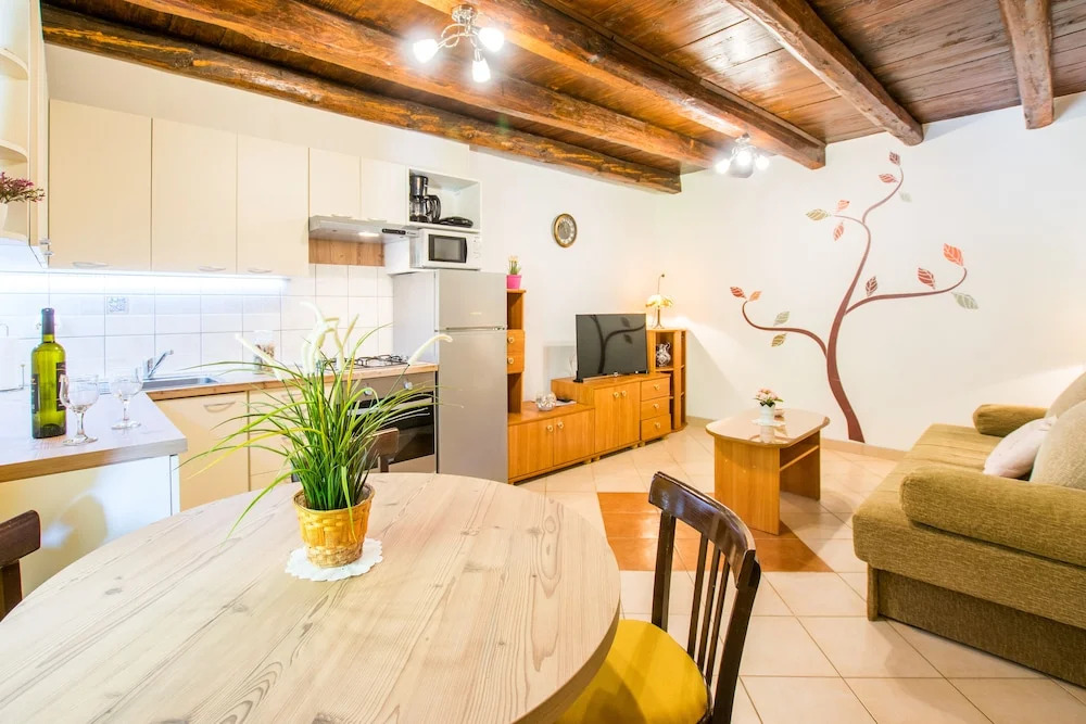 Pleasant 4 person apartment Ana