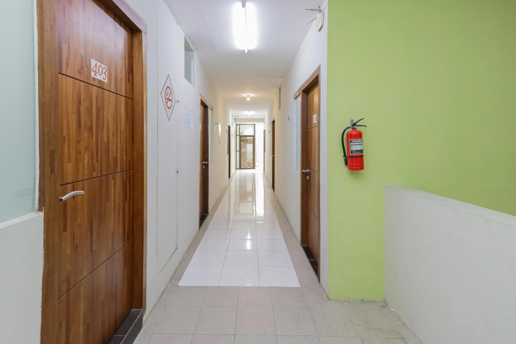 Urbanview Hotel K-15 Surabaya