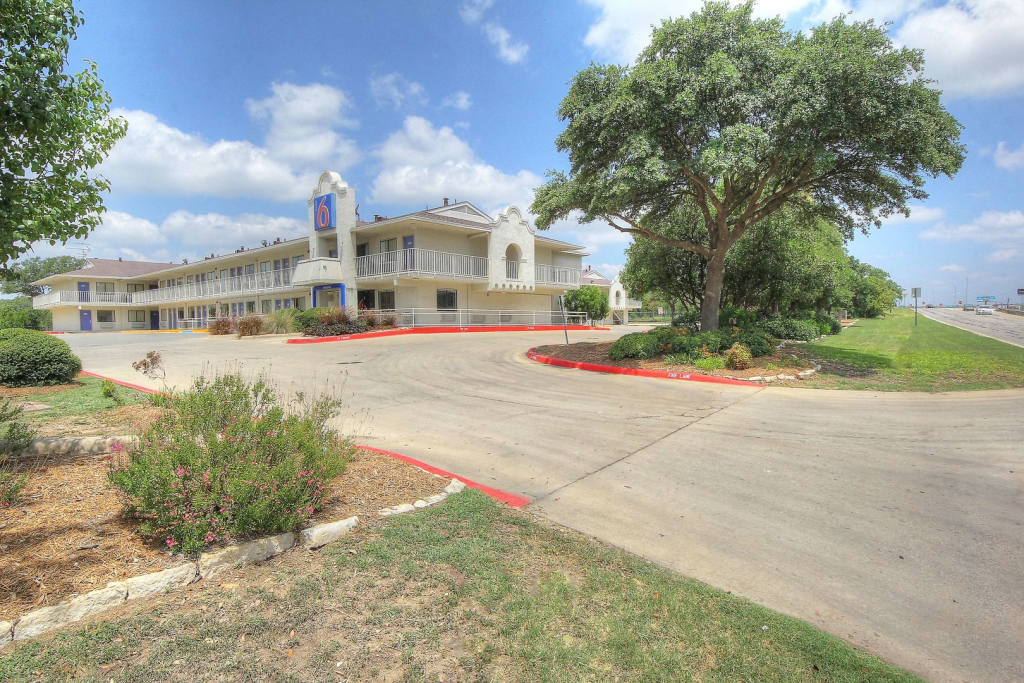 Motel 6-San Antonio, TX - Fiesta Trails