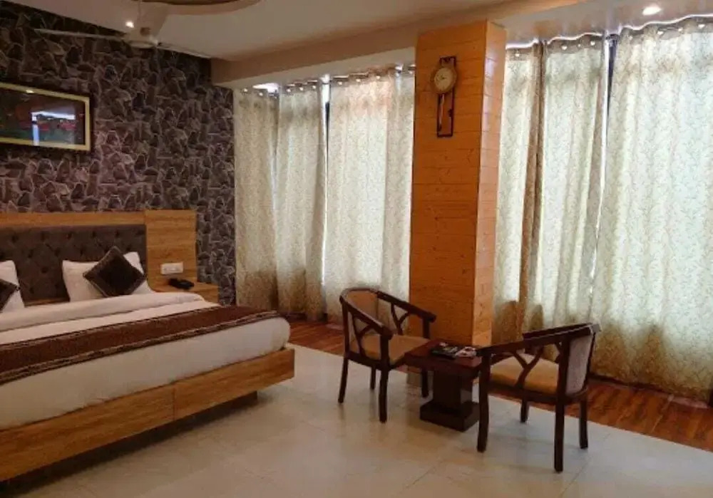 Hotel Glass Inn